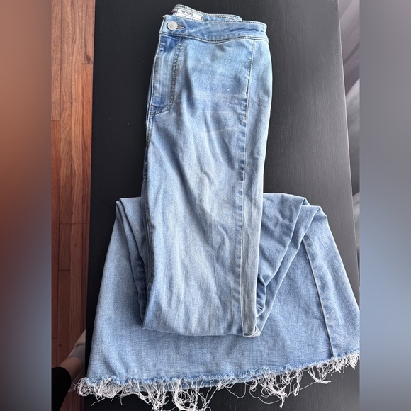 FREE PEOPLE Light Denim Super Wide Blue Jeans - Picture 2 of 10